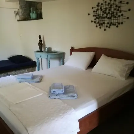 Afisos Lux - Sea Front - On The Rocks Myrto אפיסוס