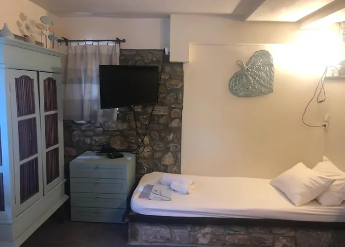 Afisos Lux - Sea Front - On The Rocks Myrto *