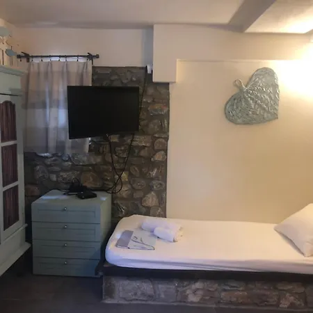 Afisos Lux Studio - Sea Front - On The Rocks Myrto *